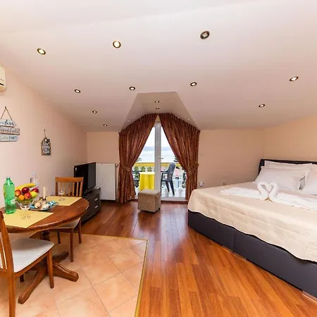 Artan Apartment