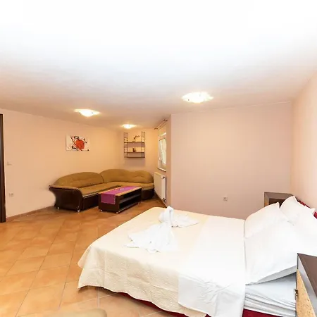 Artan Apartment