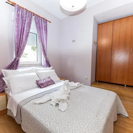 Artan Apartment