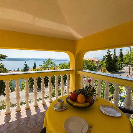 Artan Apartment *