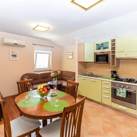 Artan Apartament Crikvenica